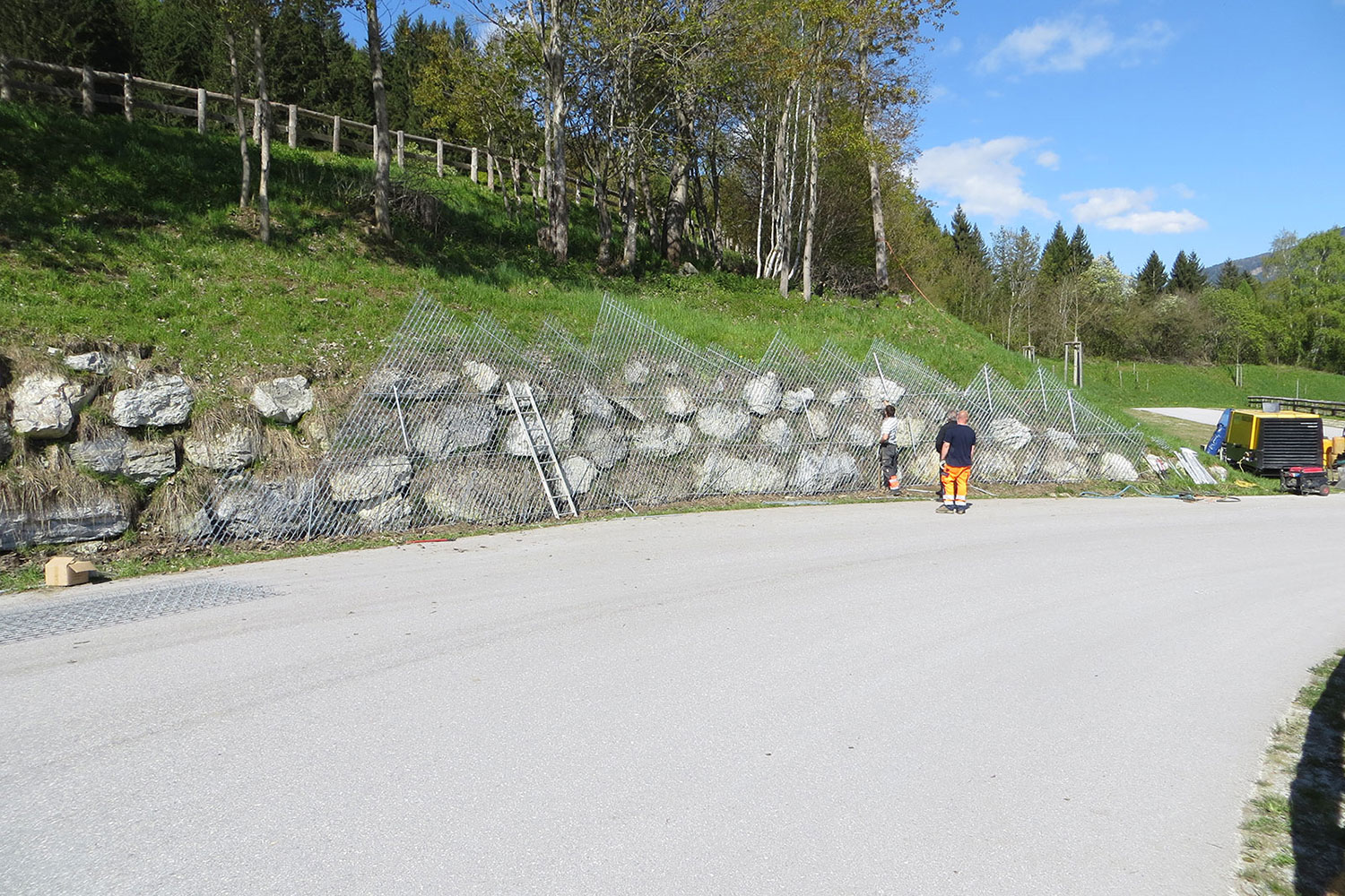 St. Margareten, acceso al aparcamiento de la estación de esquí de Aineck (Austria), Mayo 2016.